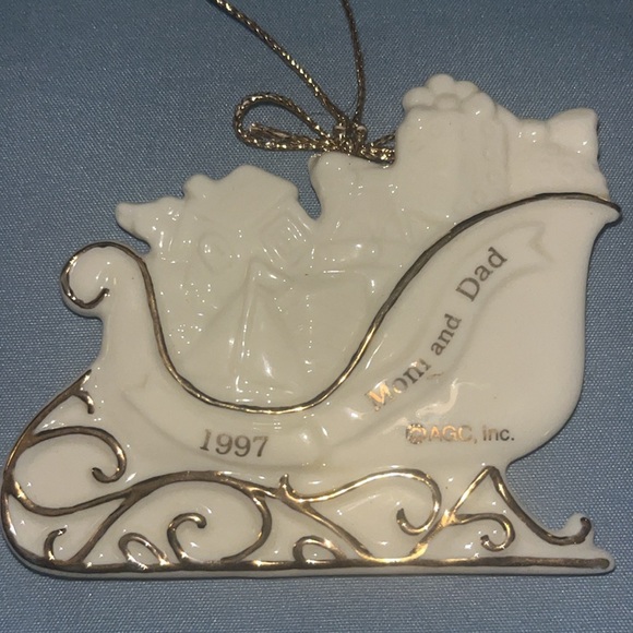 Vintage Mom and Dad 1997 Christmas Ornament - Picture 3 of 3